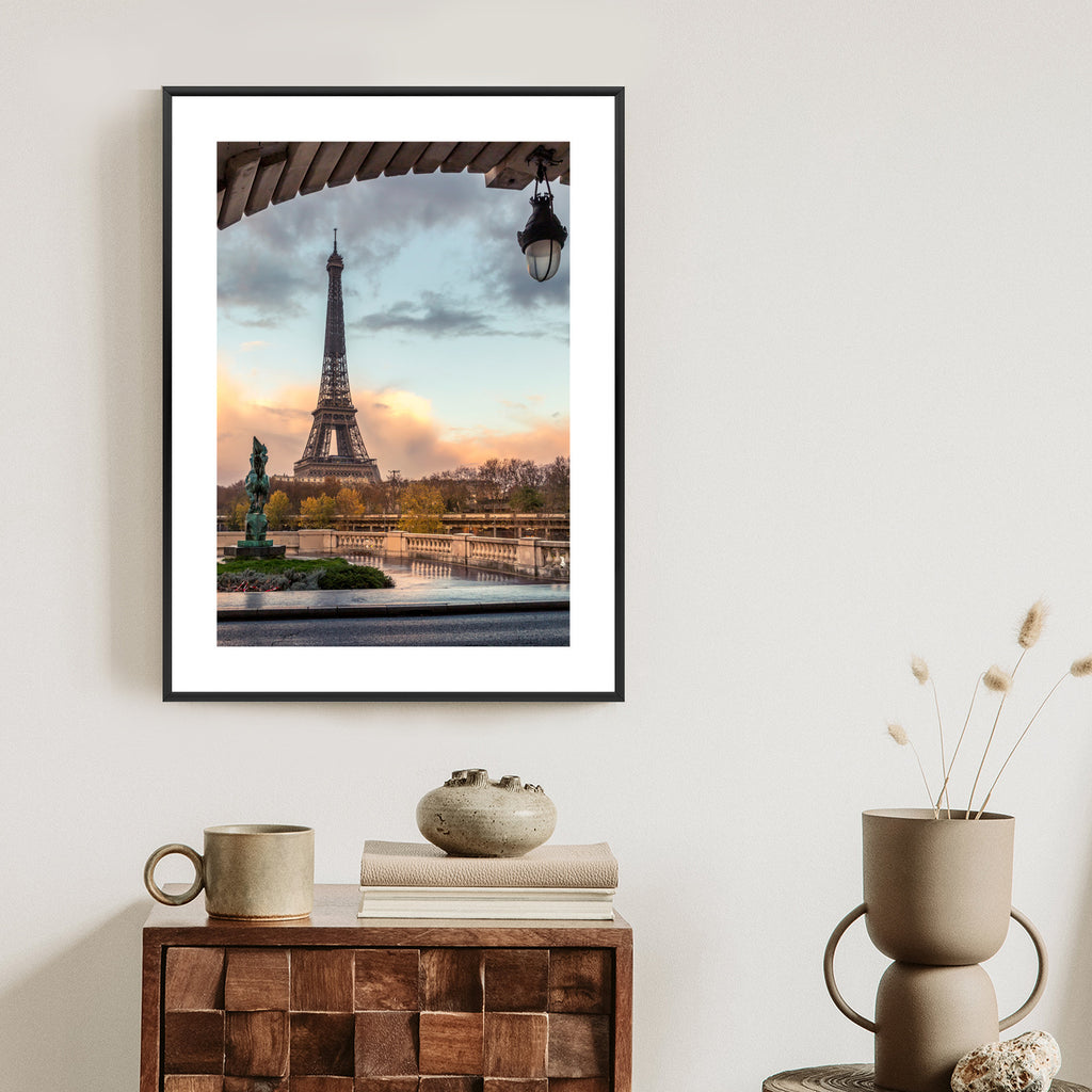Plakat Widok Na Wieżę Eiffla Z Mostu Bir Hakeim