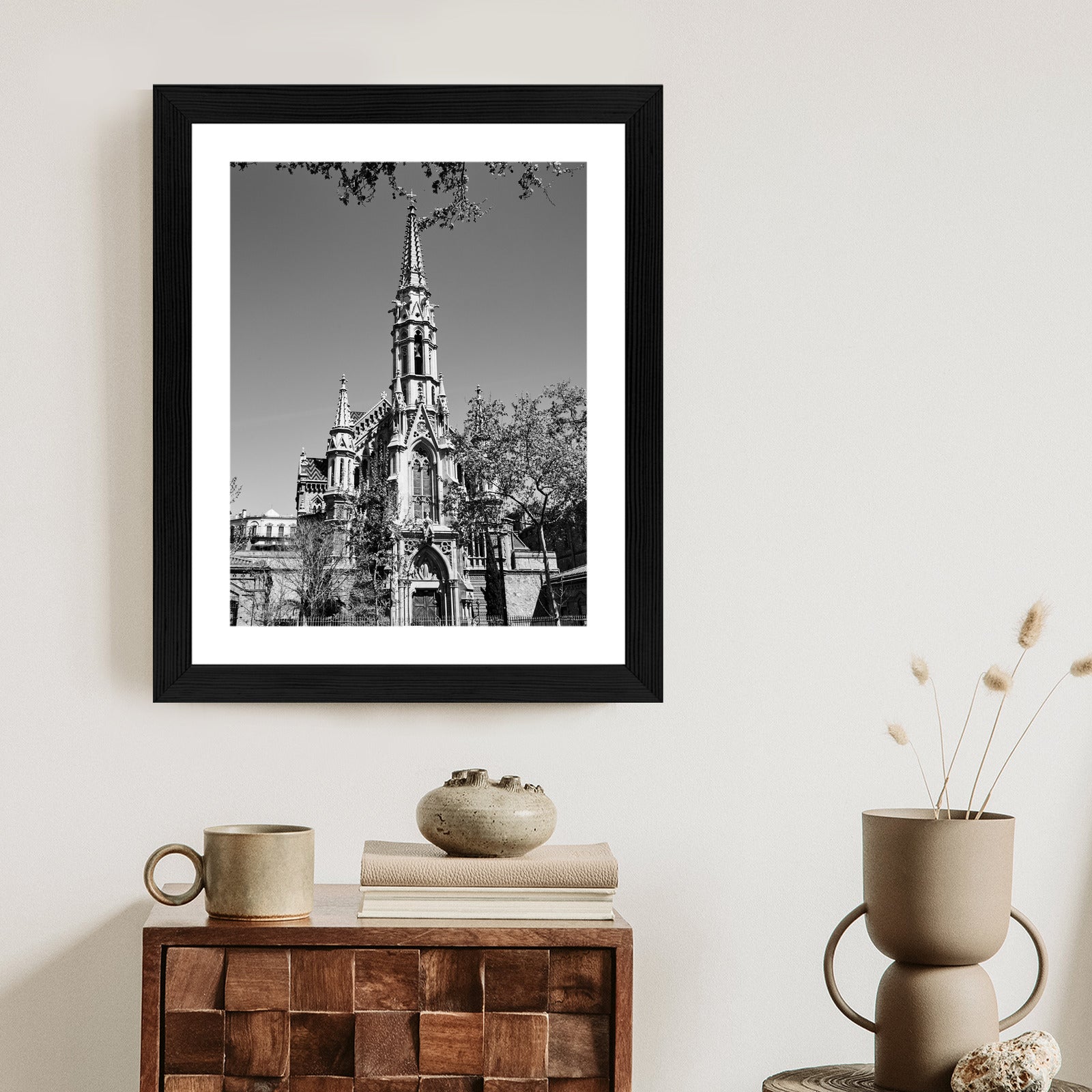 Plakat Czarno Biały Kościół W Barcelonie Rama Aluminiowa Kolor Czarny