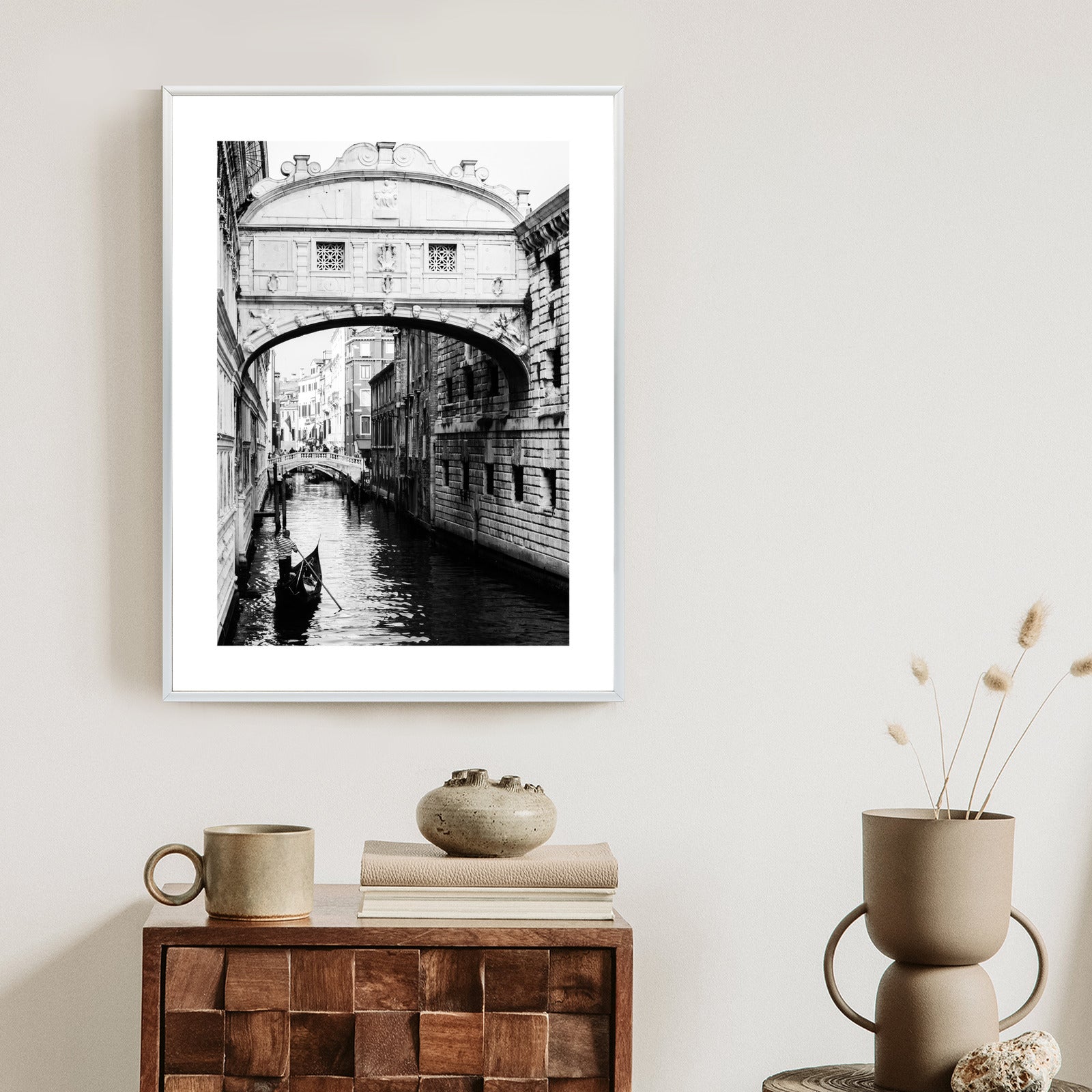 Plakat Gondola Na Czarno Białym Weneckim Kanale Rama Aluminiowa Kolor Czarny