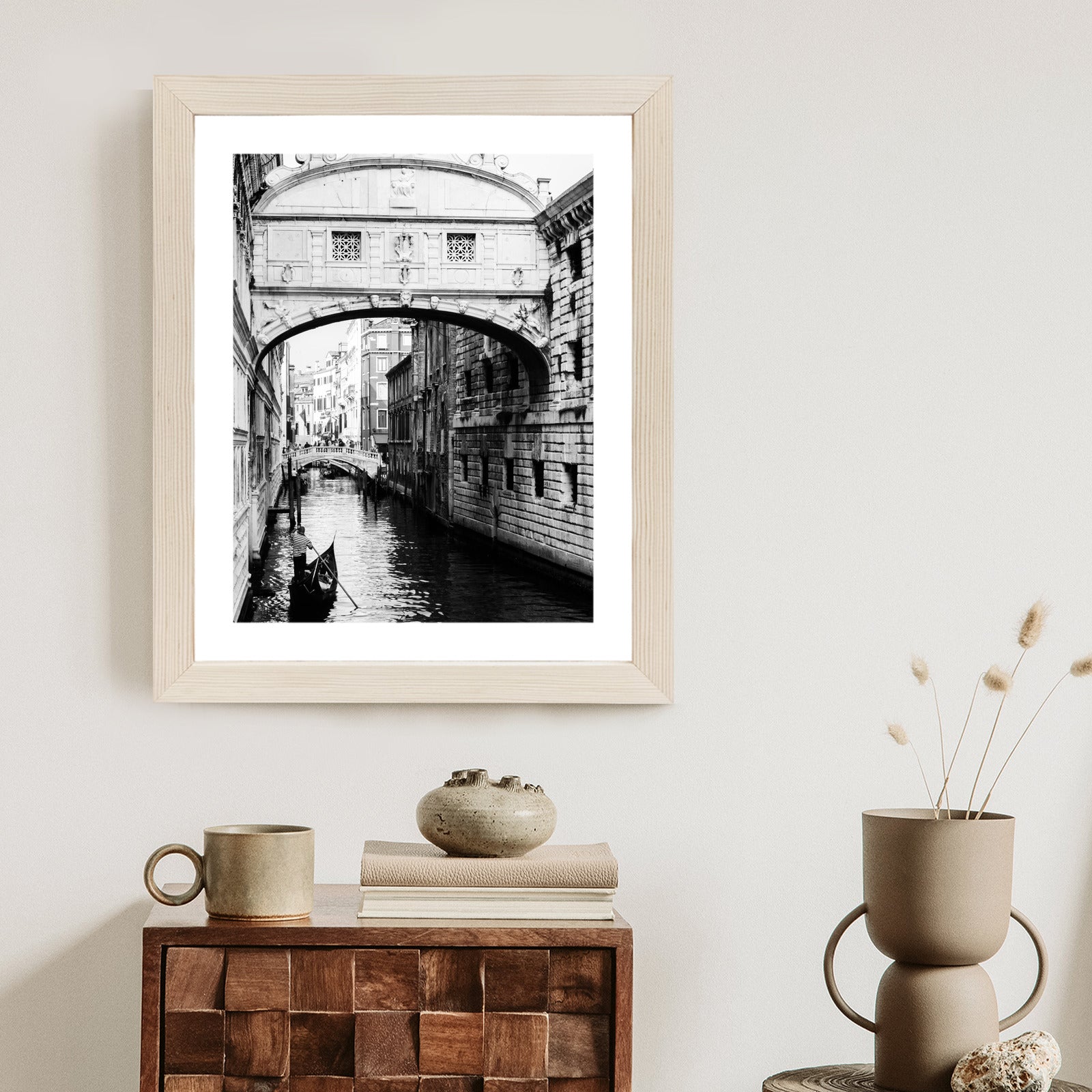 Plakat Gondola Na Czarno Białym Weneckim Kanale Rama Aluminiowa Kolor Czarny