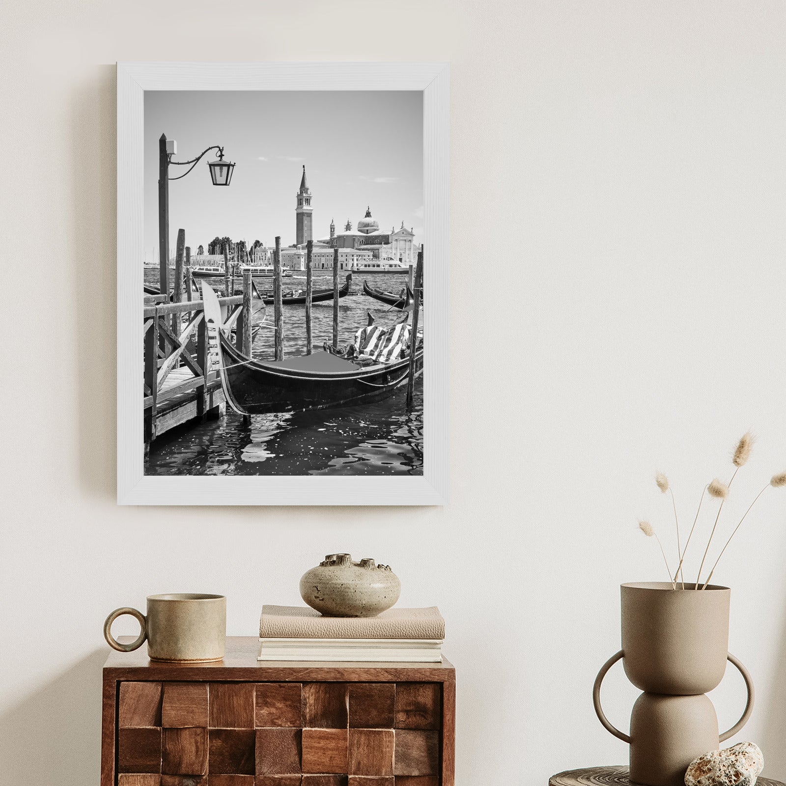 Plakat Gondola W Czarno Białej Wenecji Rama Aluminiowa Kolor Czarny
