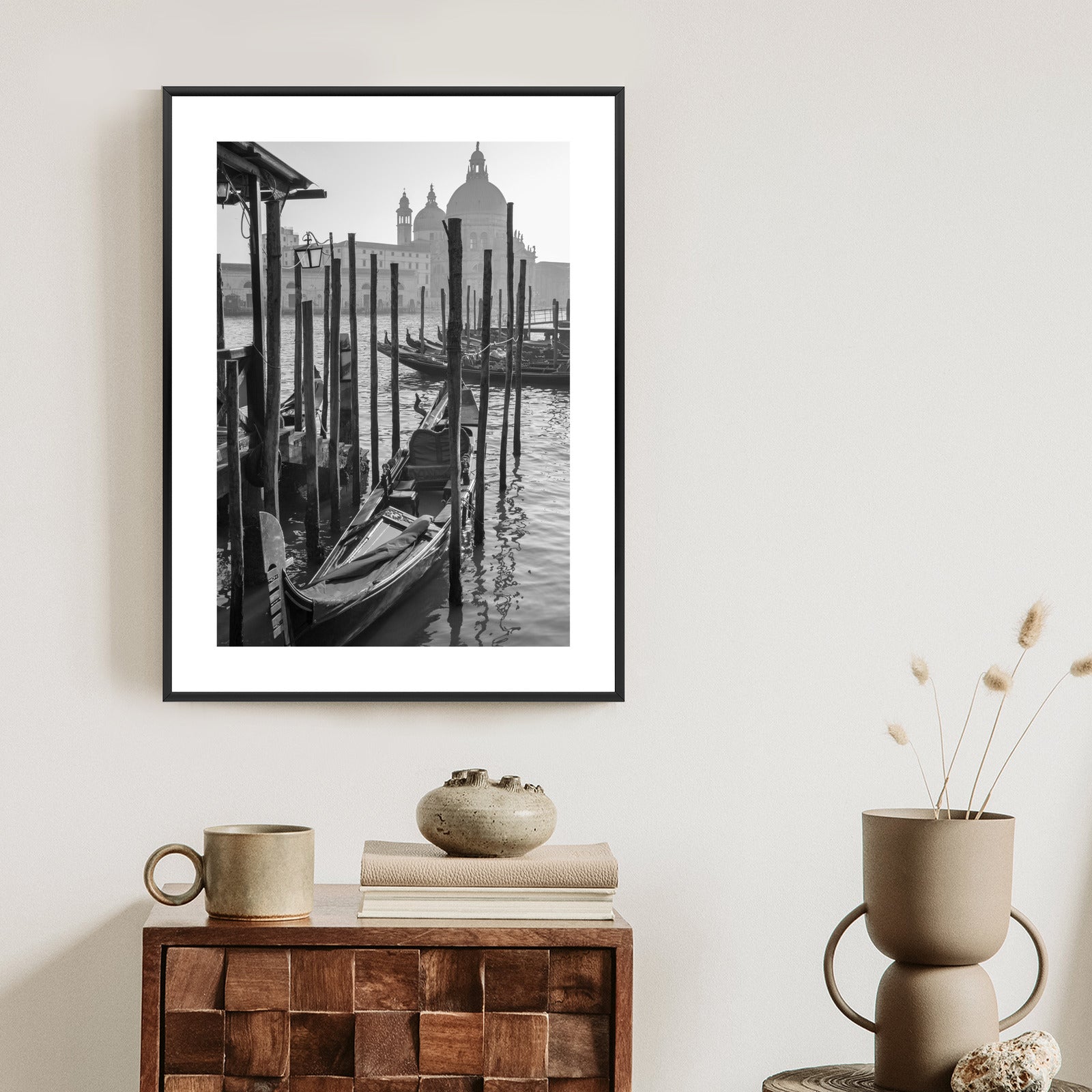 Plakat Kościół Santa Maria Della Salute I Gondole Rama Aluminiowa Kolor Czarny
