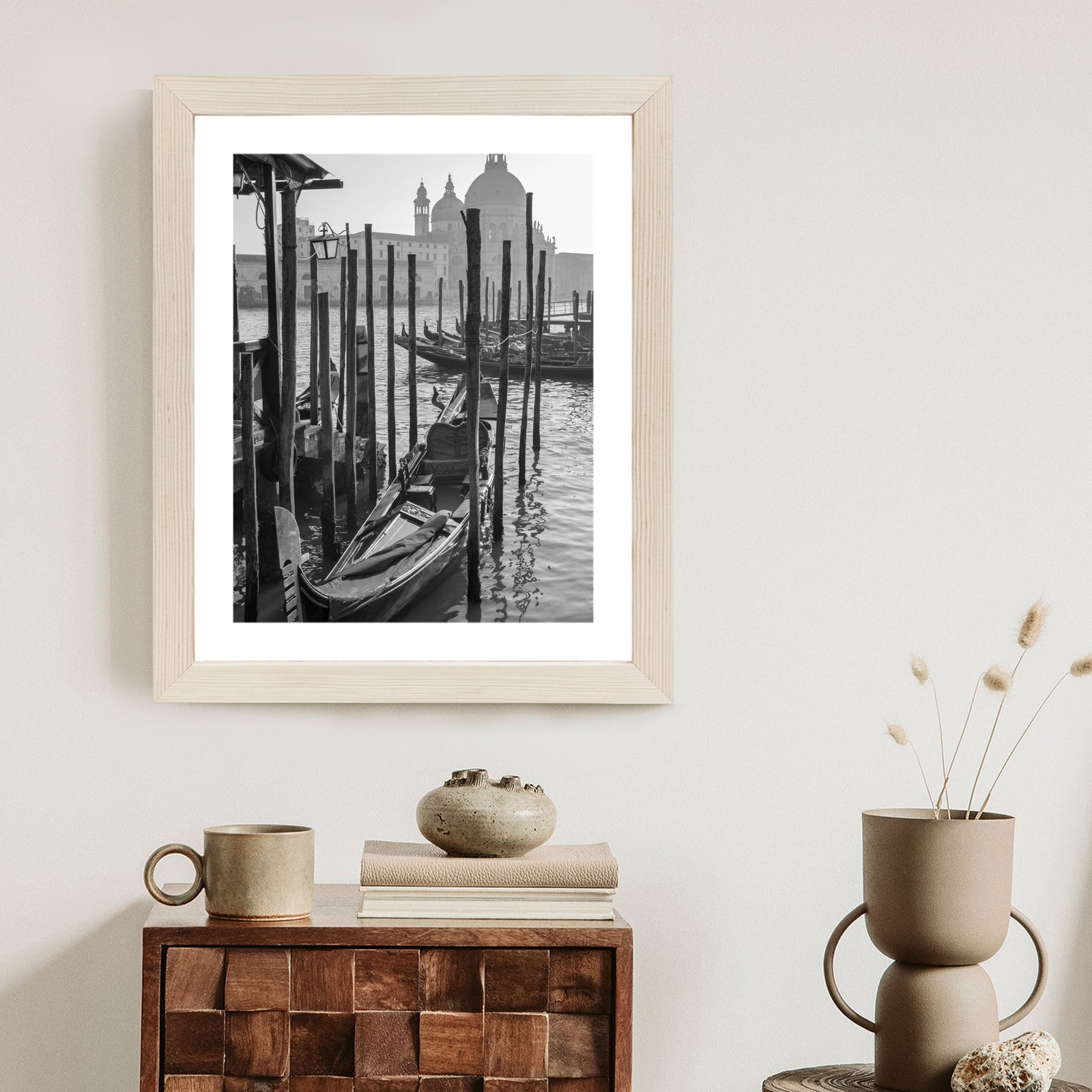 Plakat Kościół Santa Maria Della Salute I Gondole Rama Aluminiowa Kolor Czarny