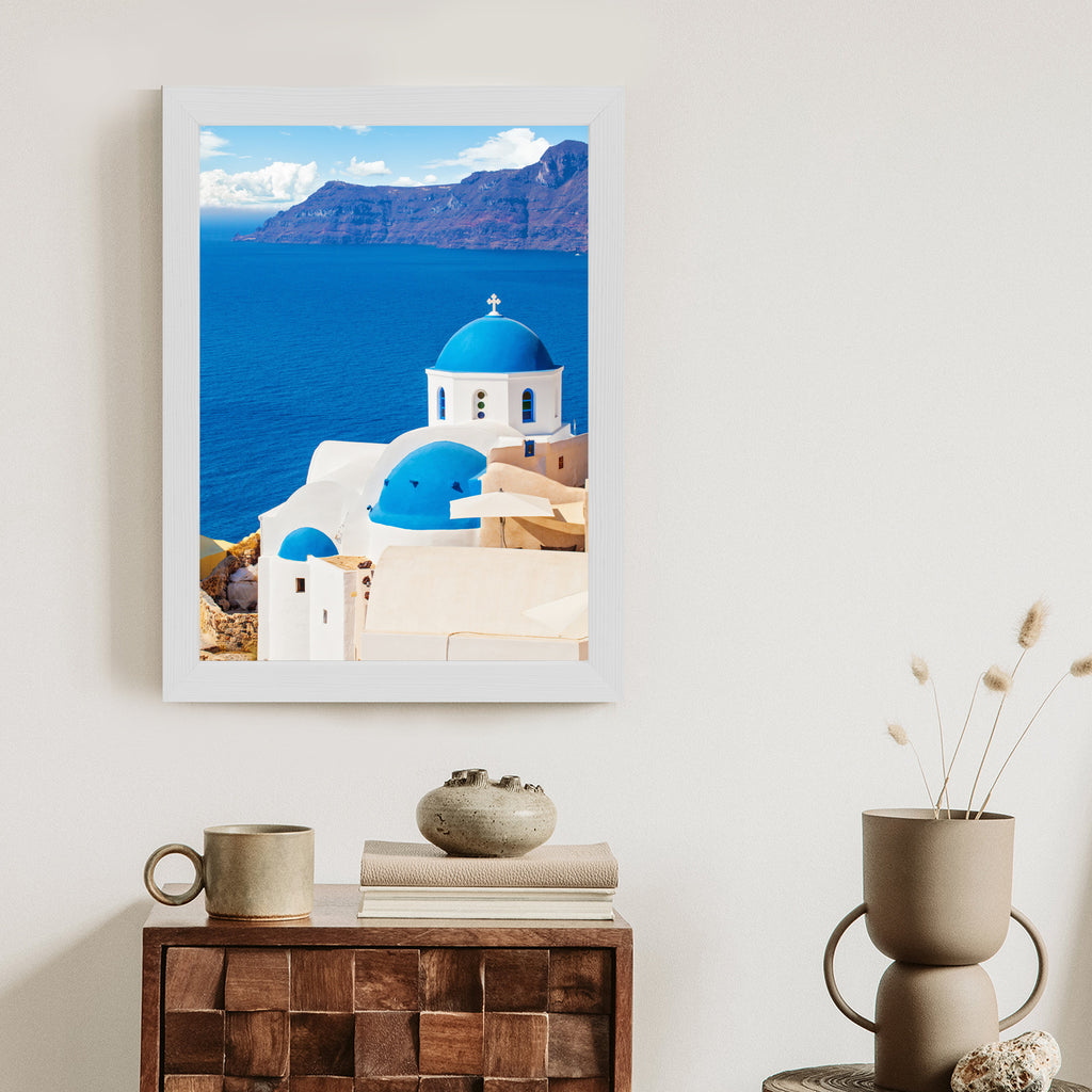 Plakat Krajobraz Santorini Z Białym Kościołem I Widokiem Na Błękitne Morze Rama Aluminiowa Kolor Czarny