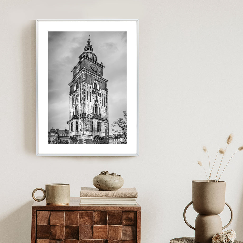 Plakat Czarno-Biała Fotografia Wieży Ratuszowej W Krakowie Rama Aluminiowa Kolor Czarny
