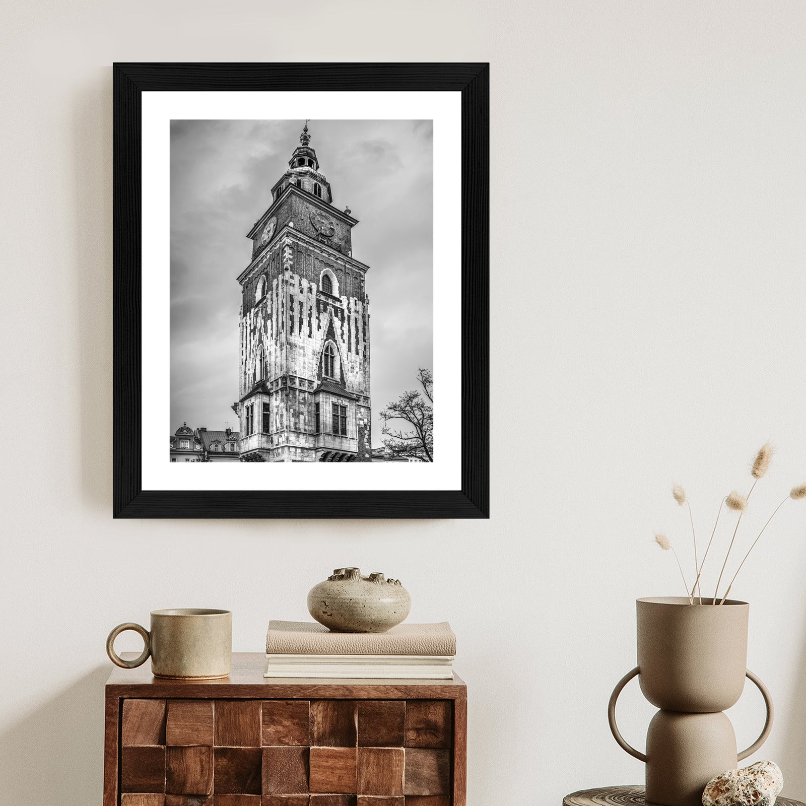 Plakat Czarno-Biała Fotografia Wieży Ratuszowej W Krakowie Rama Aluminiowa Kolor Czarny