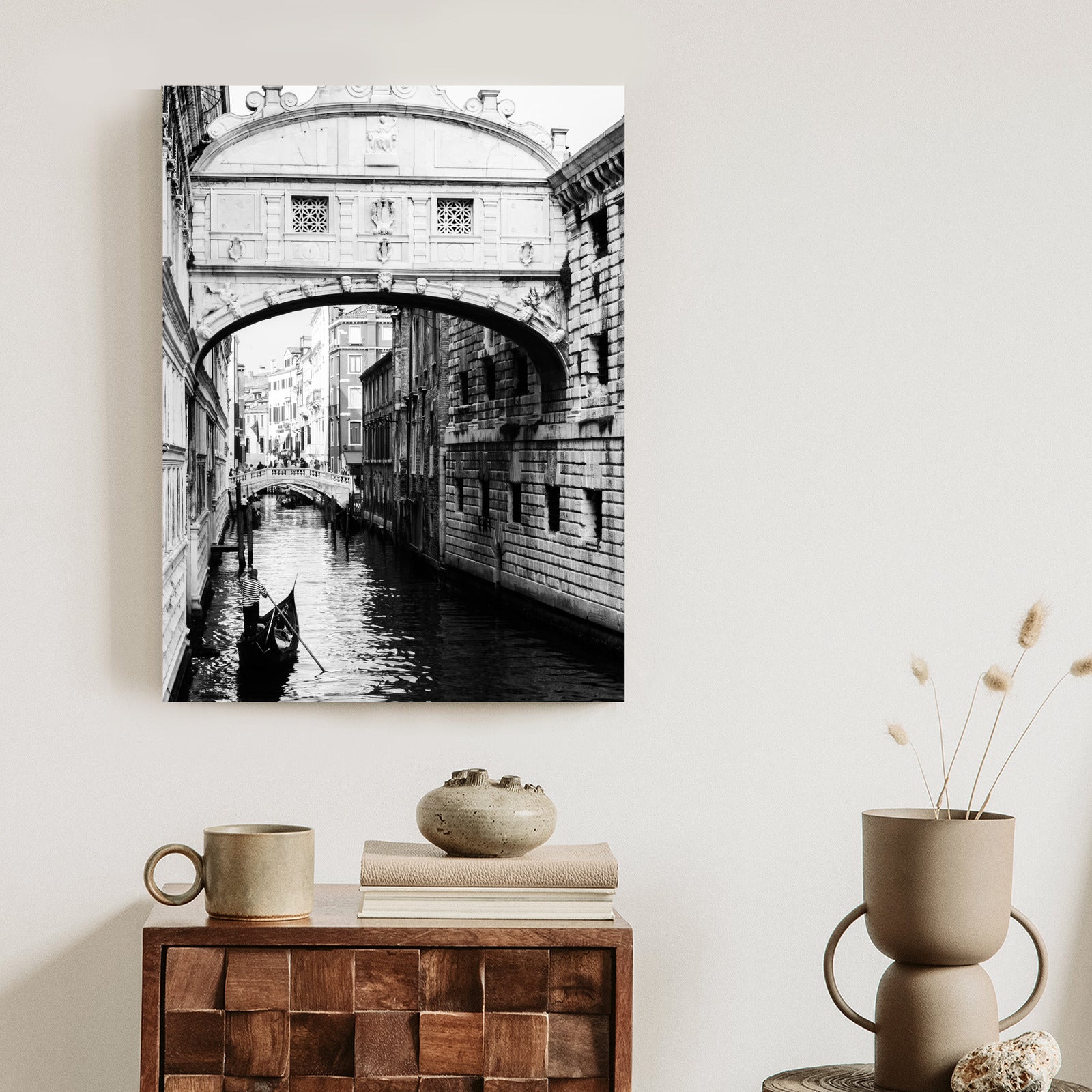 Plakat Gondola Na Czarno Białym Weneckim Kanale Rama Aluminiowa Kolor Czarny
